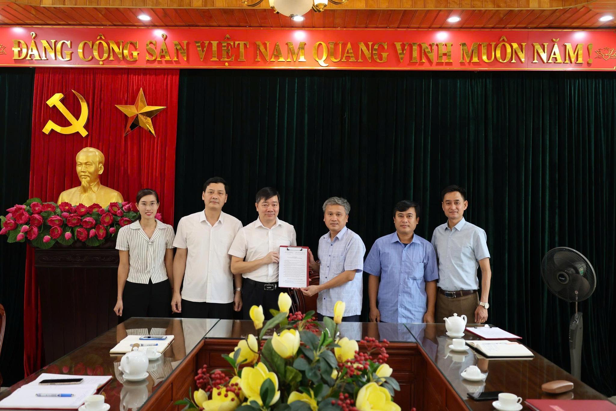 Đảng ủy xã Nghĩa Hưng công bố Quyết định thành lập Chi bộ Quân sự xã Nghĩa Hưng