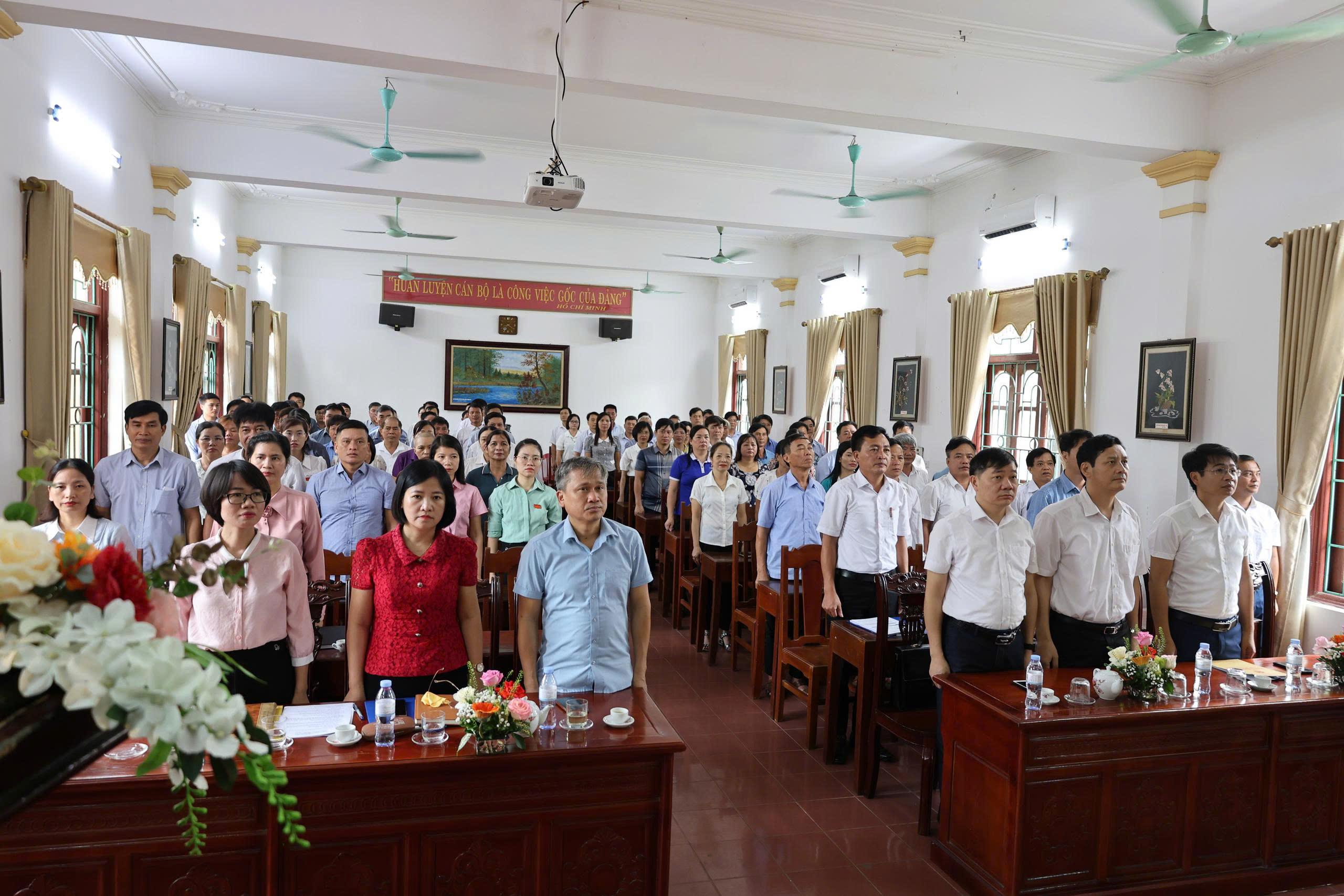 HĐND xã Nghĩa Hưng khóa I, nhiệm kỳ 2021-2026 tổ chức kỳ họp thứ 2